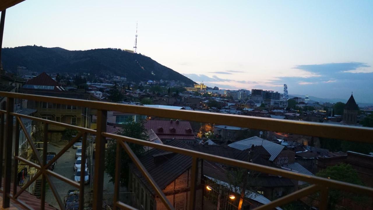 160 Degrees Leilighet Tbilisi Eksteriør bilde
